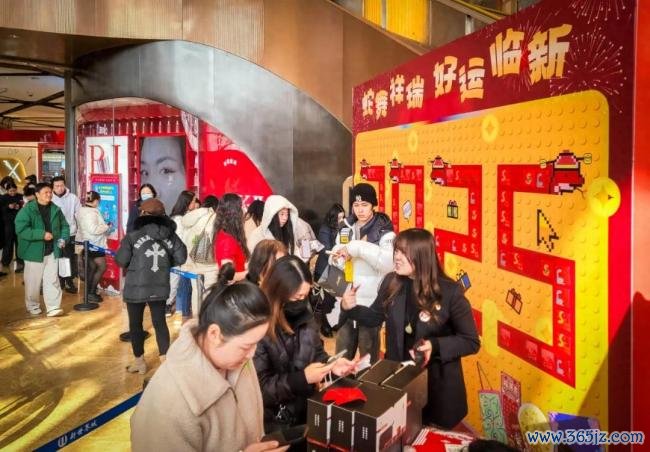 跨大除夜上海吵杂喜庆